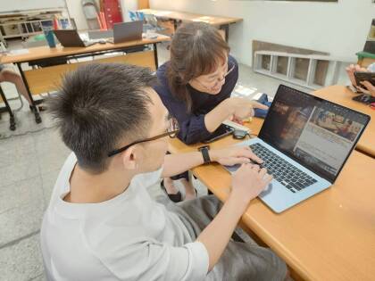 LINE_ALBUM_1150410勞動權在人權議題教學上的轉化與應用工作坊_260413_60.jpg