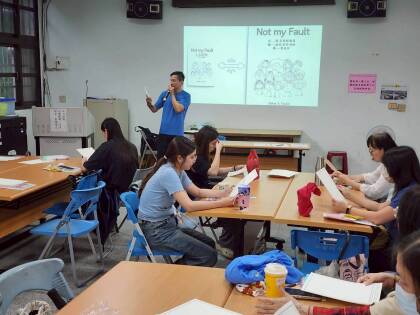 LINE_ALBUM_1150612藝起為人權上色：從藝術視角開啟學生的思辨工作_260622_2.jpg